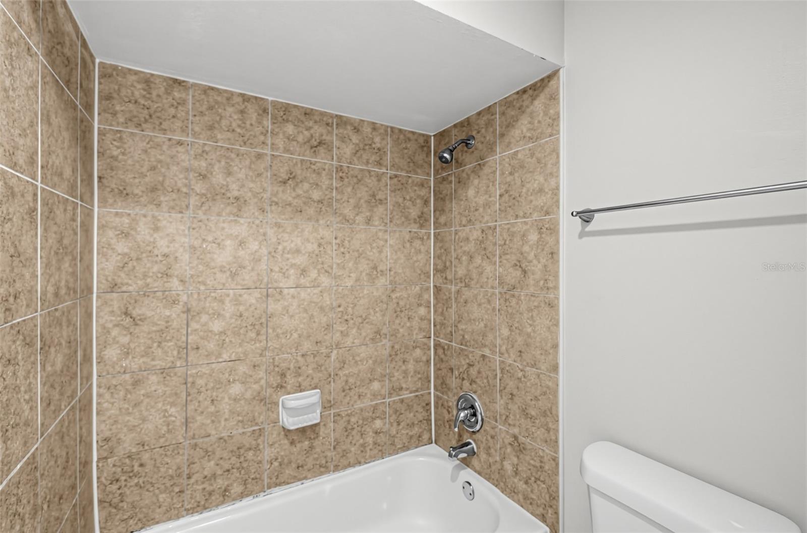 1641 Stanley St Property Photo 34