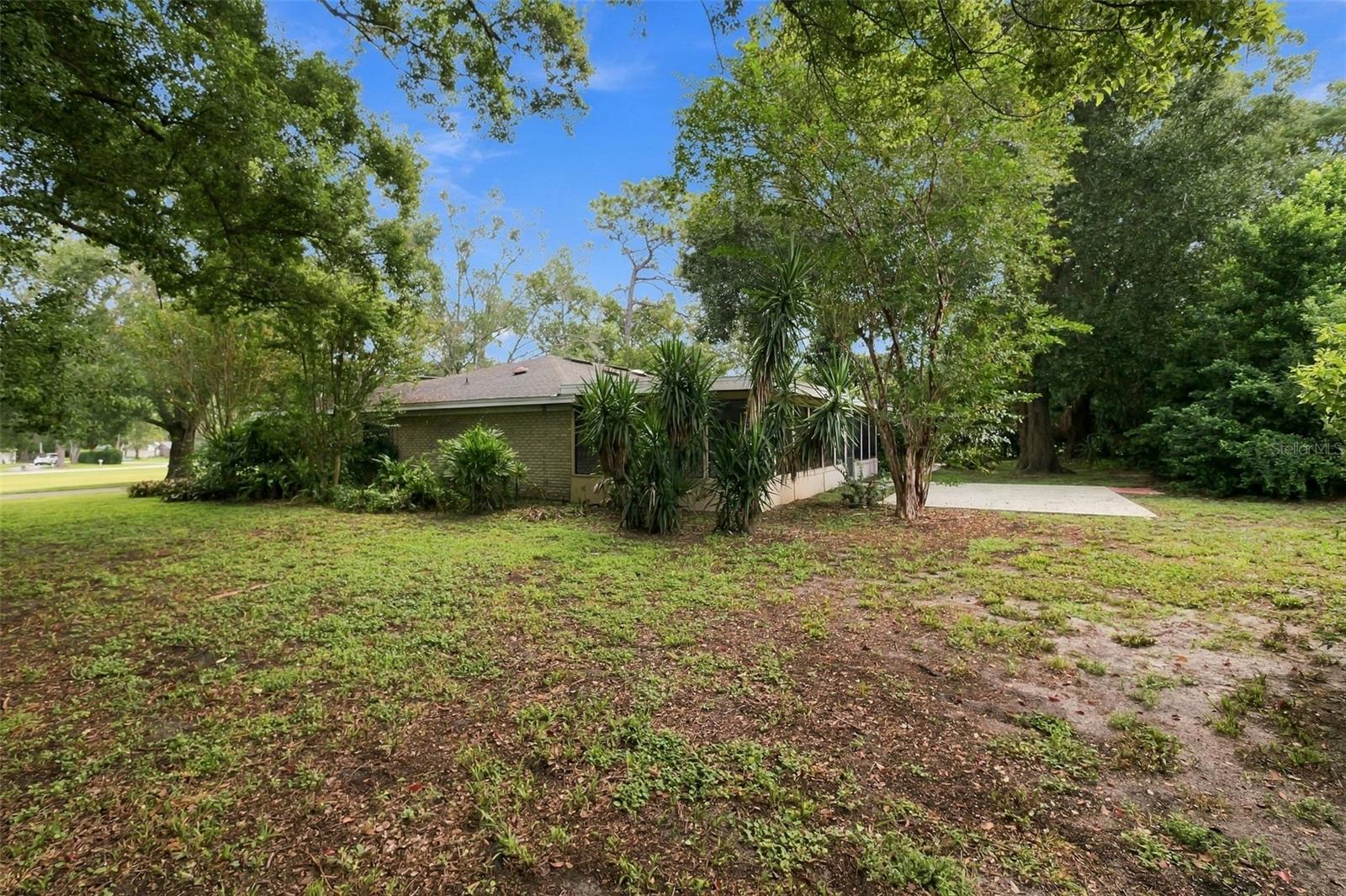 1641 Stanley St Property Photo 42