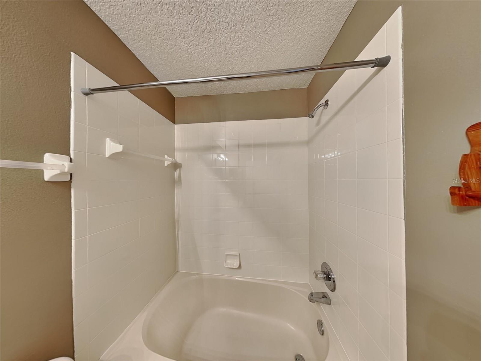 1938 Sherbourne St Property Photo 13