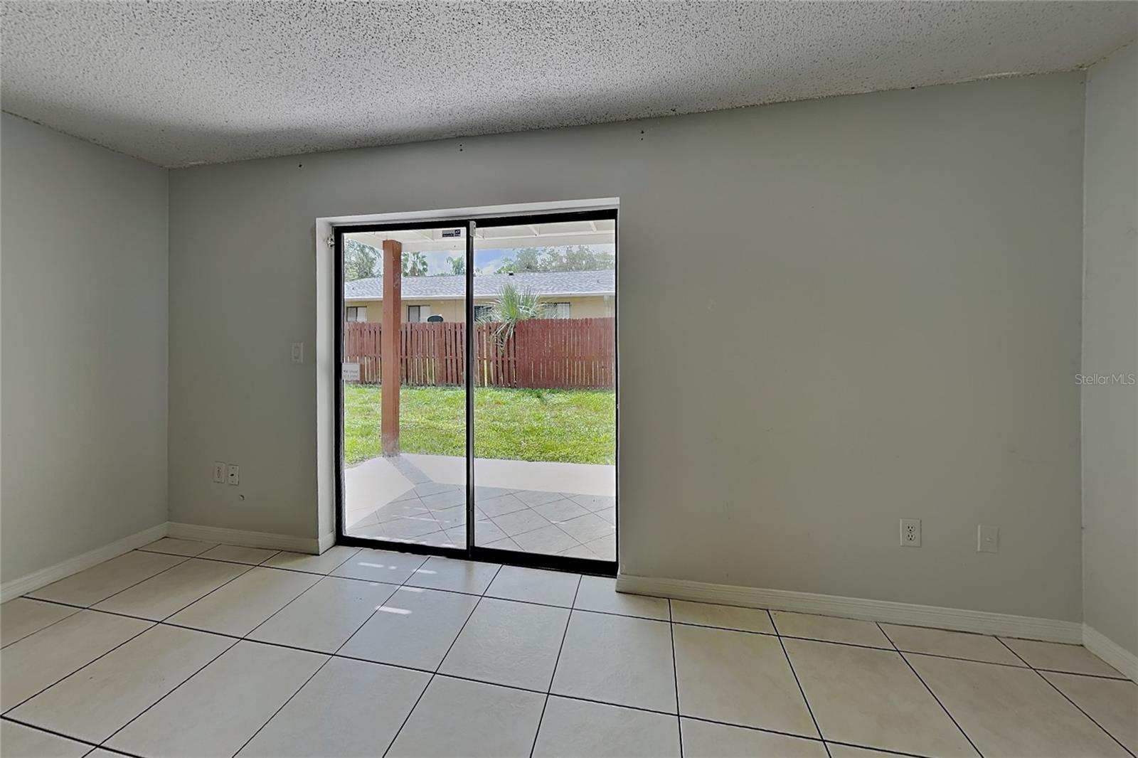 310 Cherokee Ct #b Property Photo 2