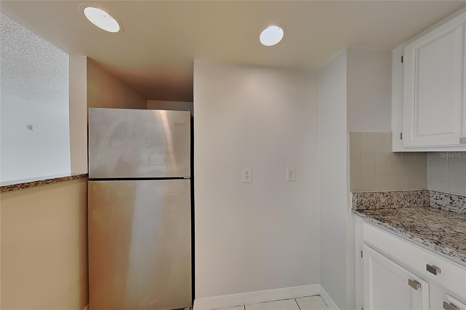 310 Cherokee Ct #b Property Photo 7