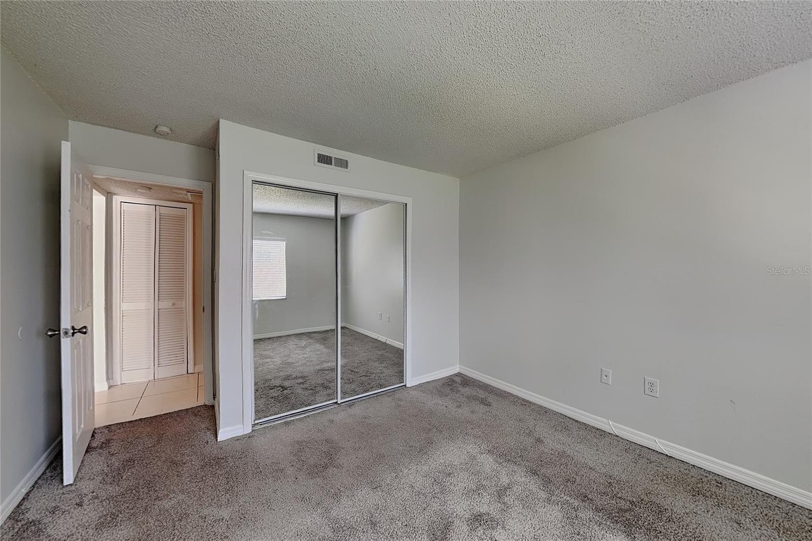 310 Cherokee Ct #b Property Photo 13