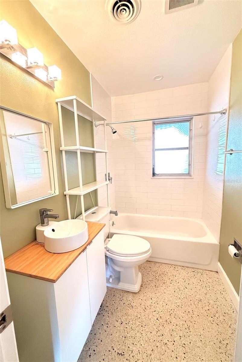 3416 Arbutus Ln Property Photo 6
