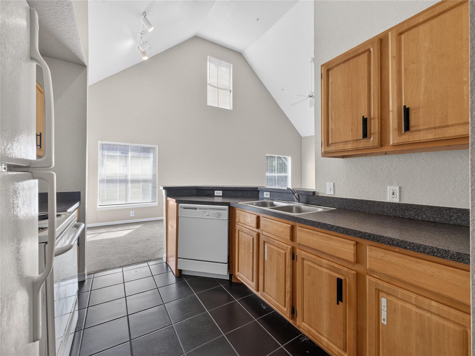 5961 Westgate Dr #2027 Property Photo 20