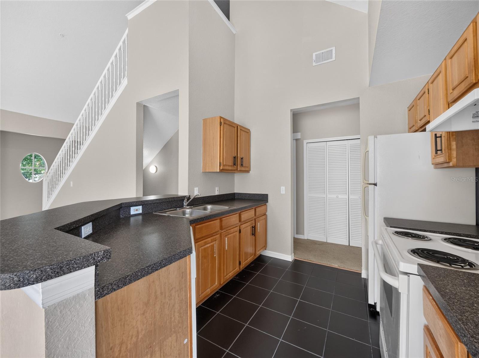 5961 Westgate Dr #2027 Property Photo 22