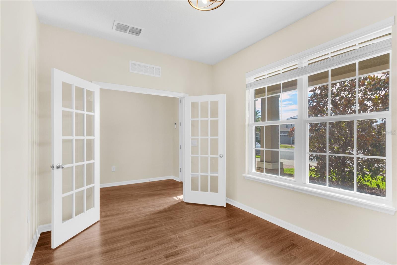 17104 Goldcrest Loop Property Photo 6