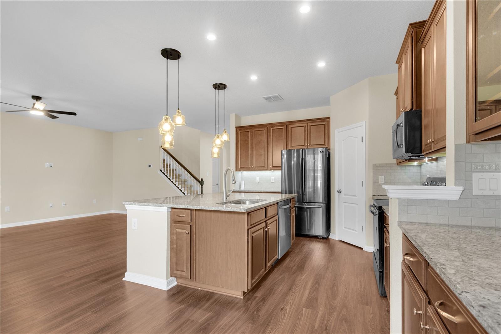 17104 Goldcrest Loop Property Photo 23