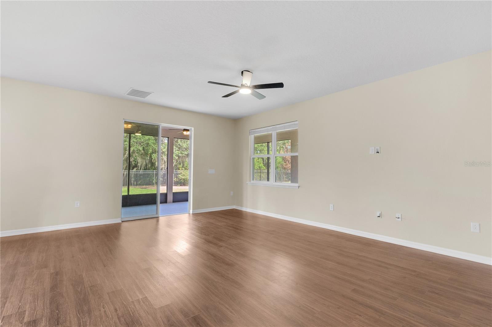 17104 Goldcrest Loop Property Photo 24