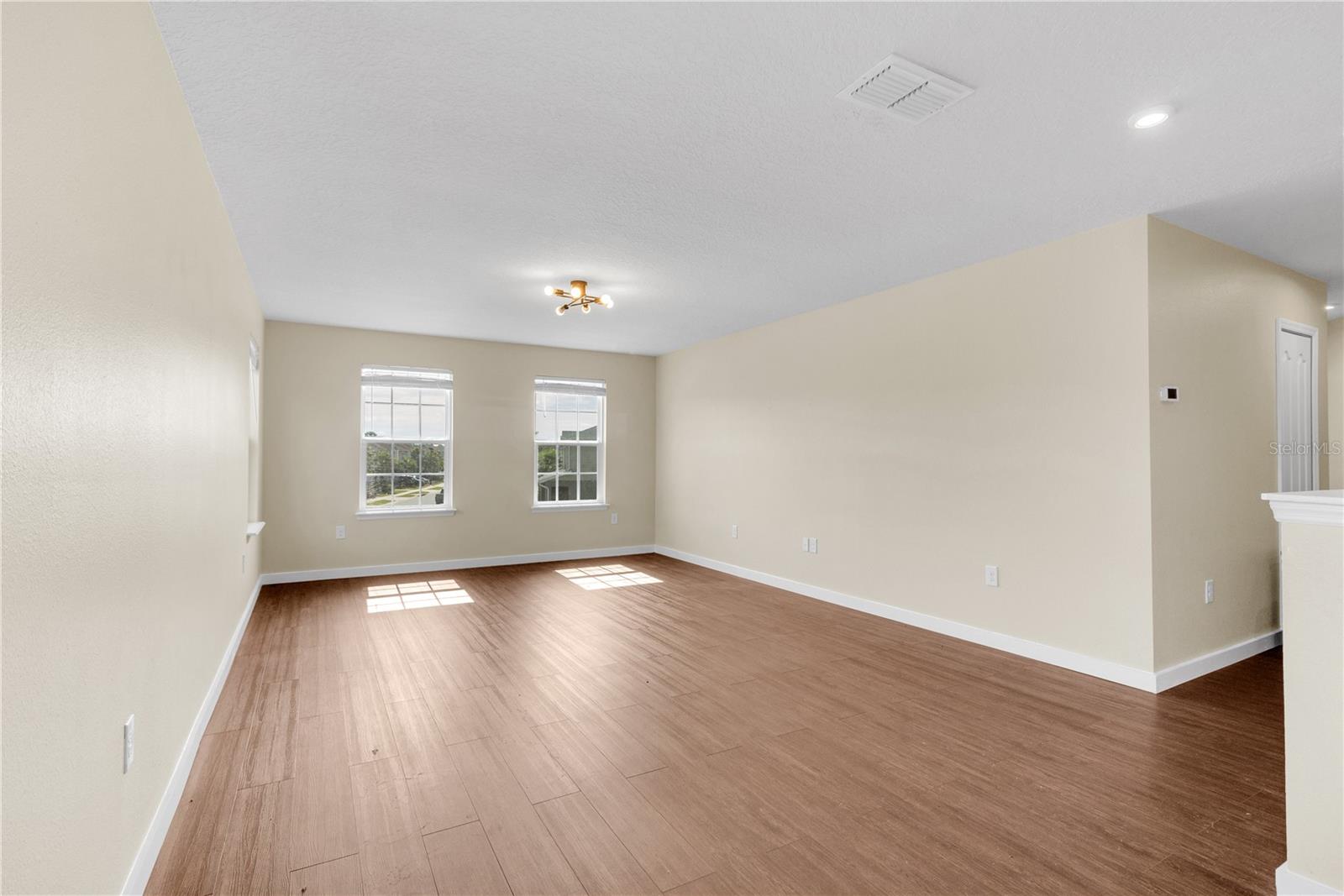 17104 Goldcrest Loop Property Photo 27
