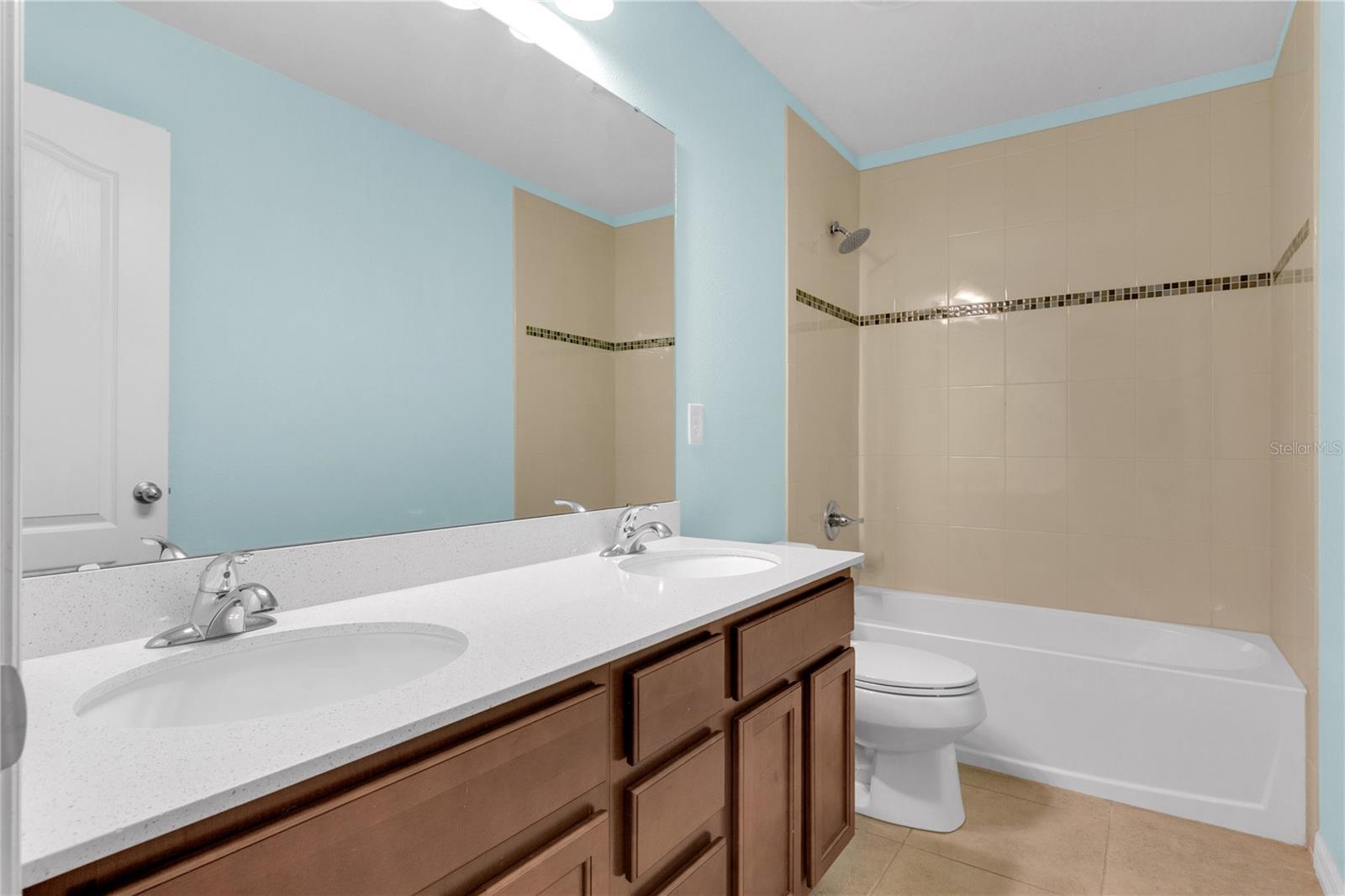 17104 Goldcrest Loop Property Photo 35