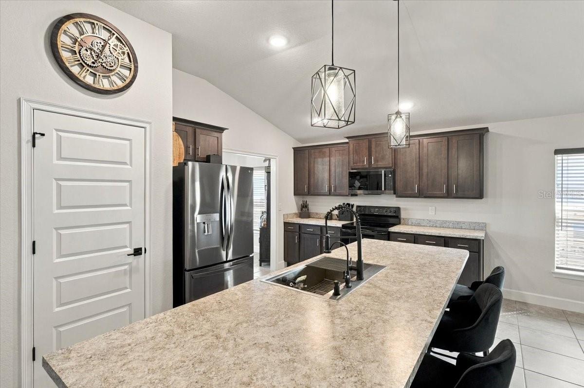 486 Panaro Ln Property Photo 15
