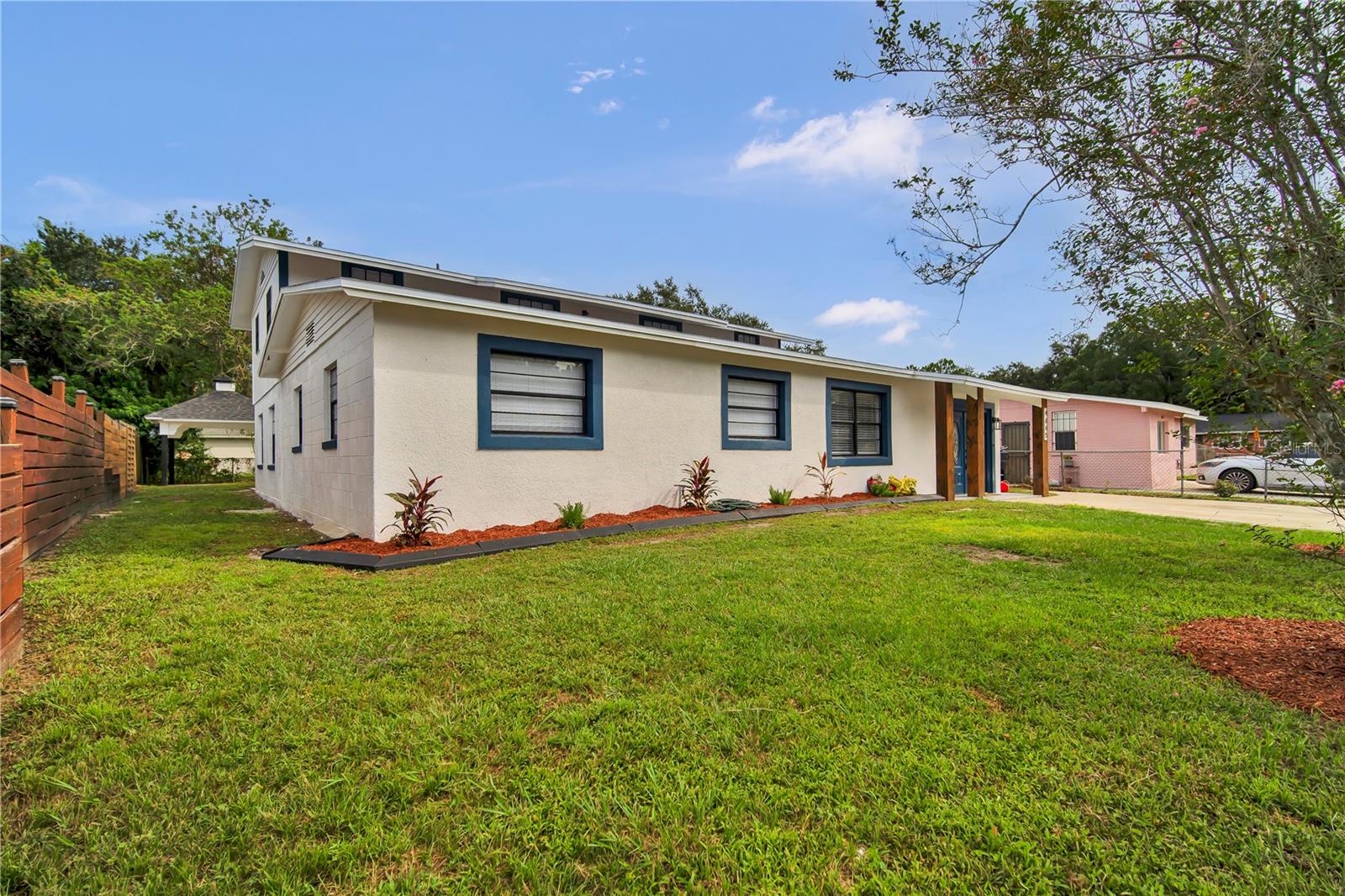 4665 Piedmont Ct Property Photo 2