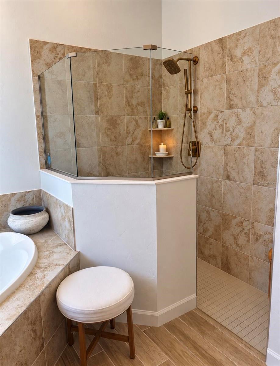 4933 Coastal Days Ln Property Photo 7
