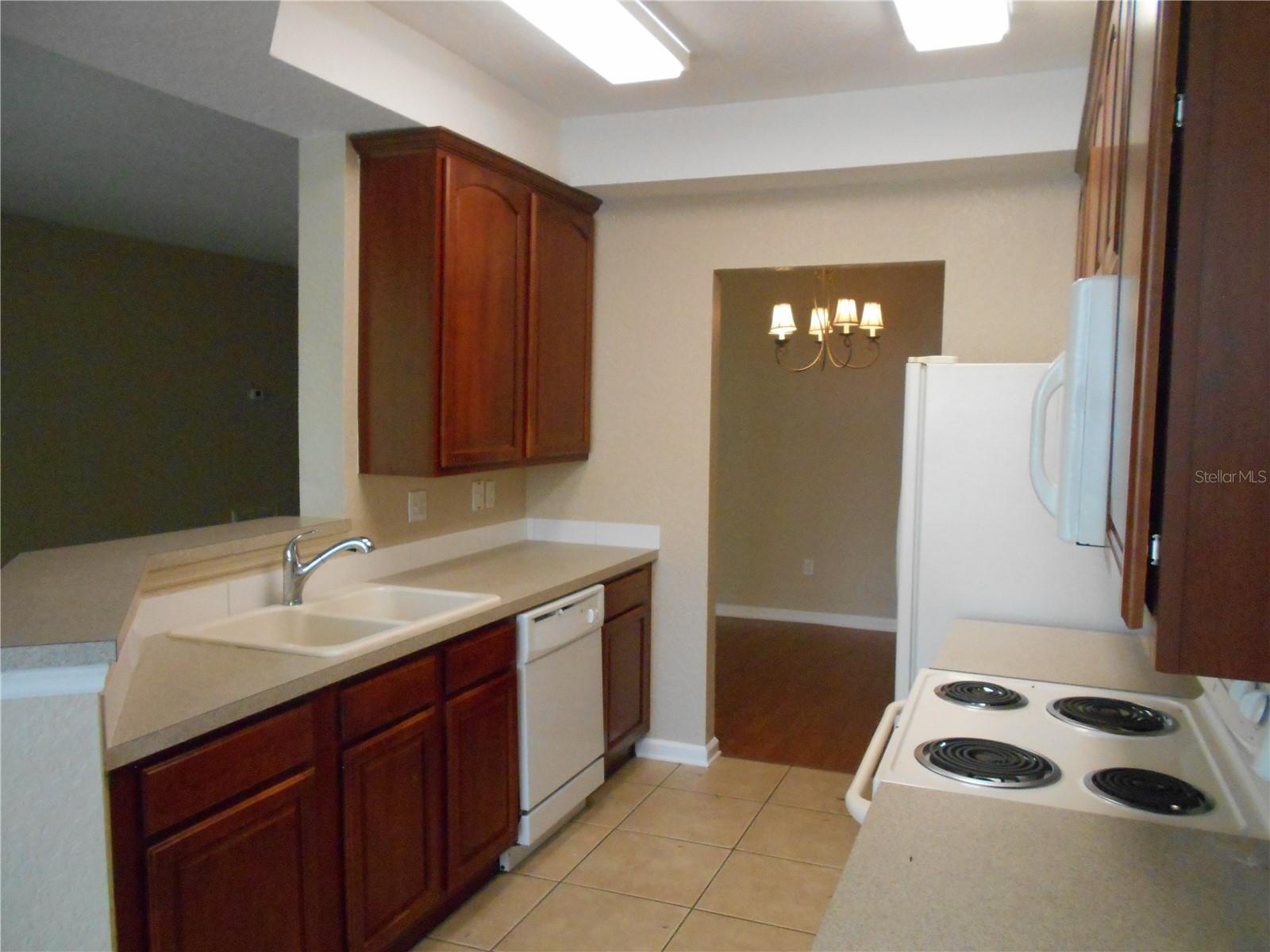 5018 Maxon Ter Property Photo 3