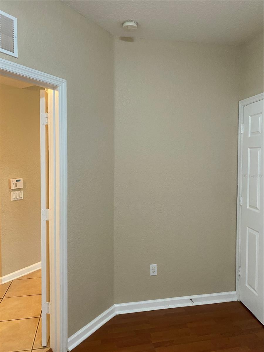 5018 Maxon Ter Property Photo 7
