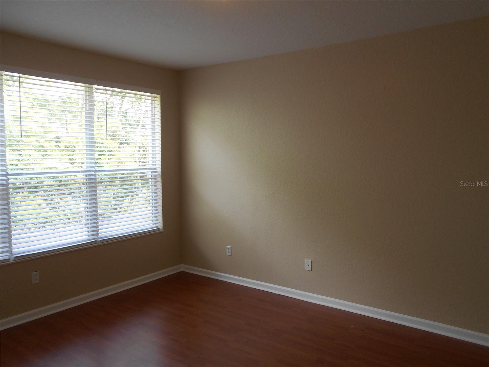 5018 Maxon Ter Property Photo 8