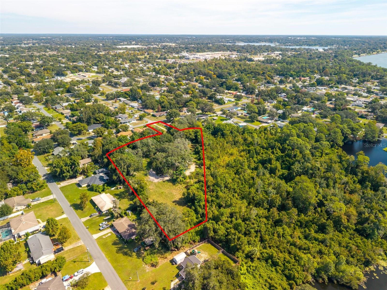 696 N Sunset Dr Property Photo 14
