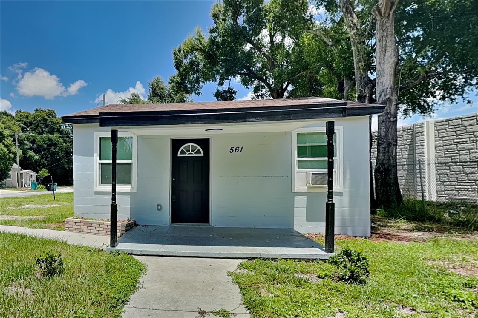O6445812 Property Photo 1