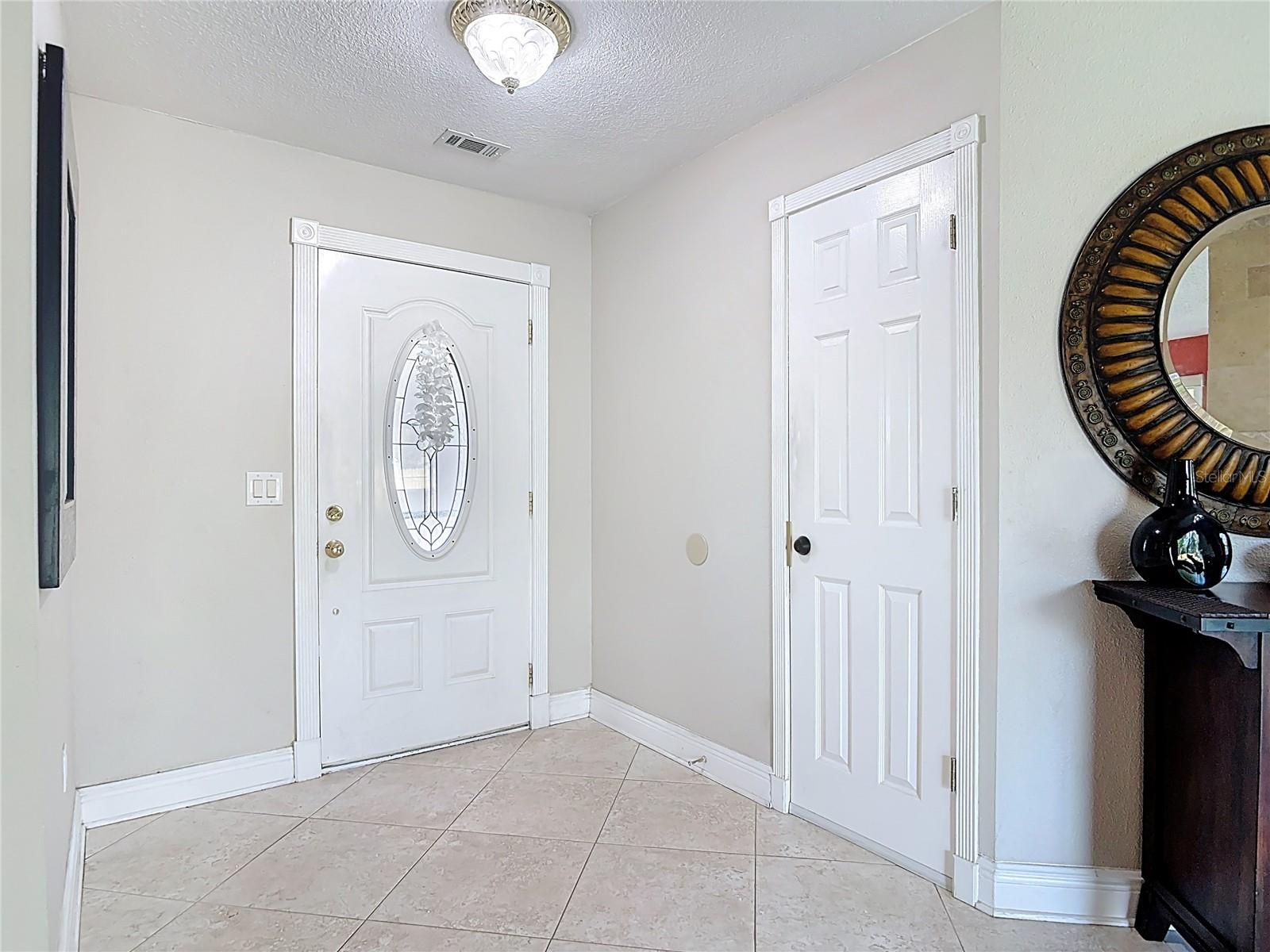 1051 Alameda Dr Property Photo 5