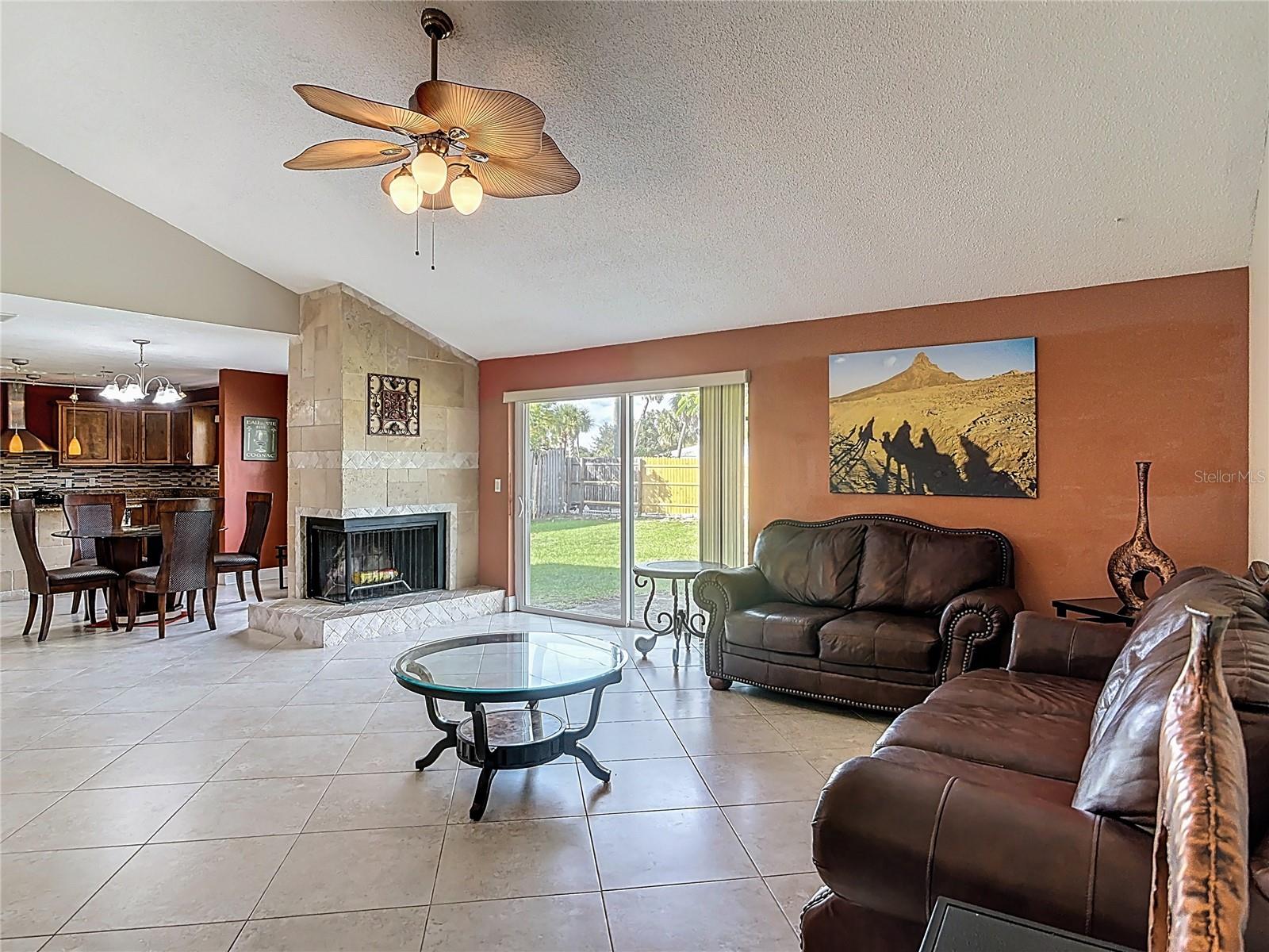 1051 Alameda Dr Property Photo 7