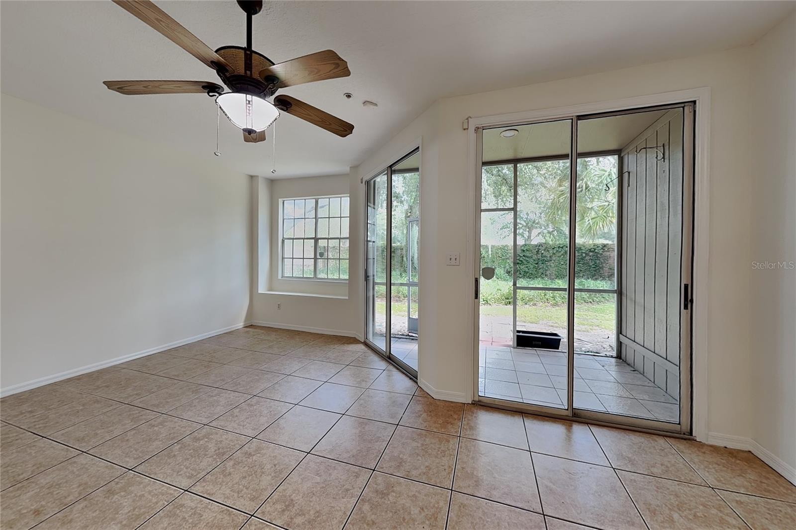 685 Scarlet Oak Cir #109 Property Photo 2