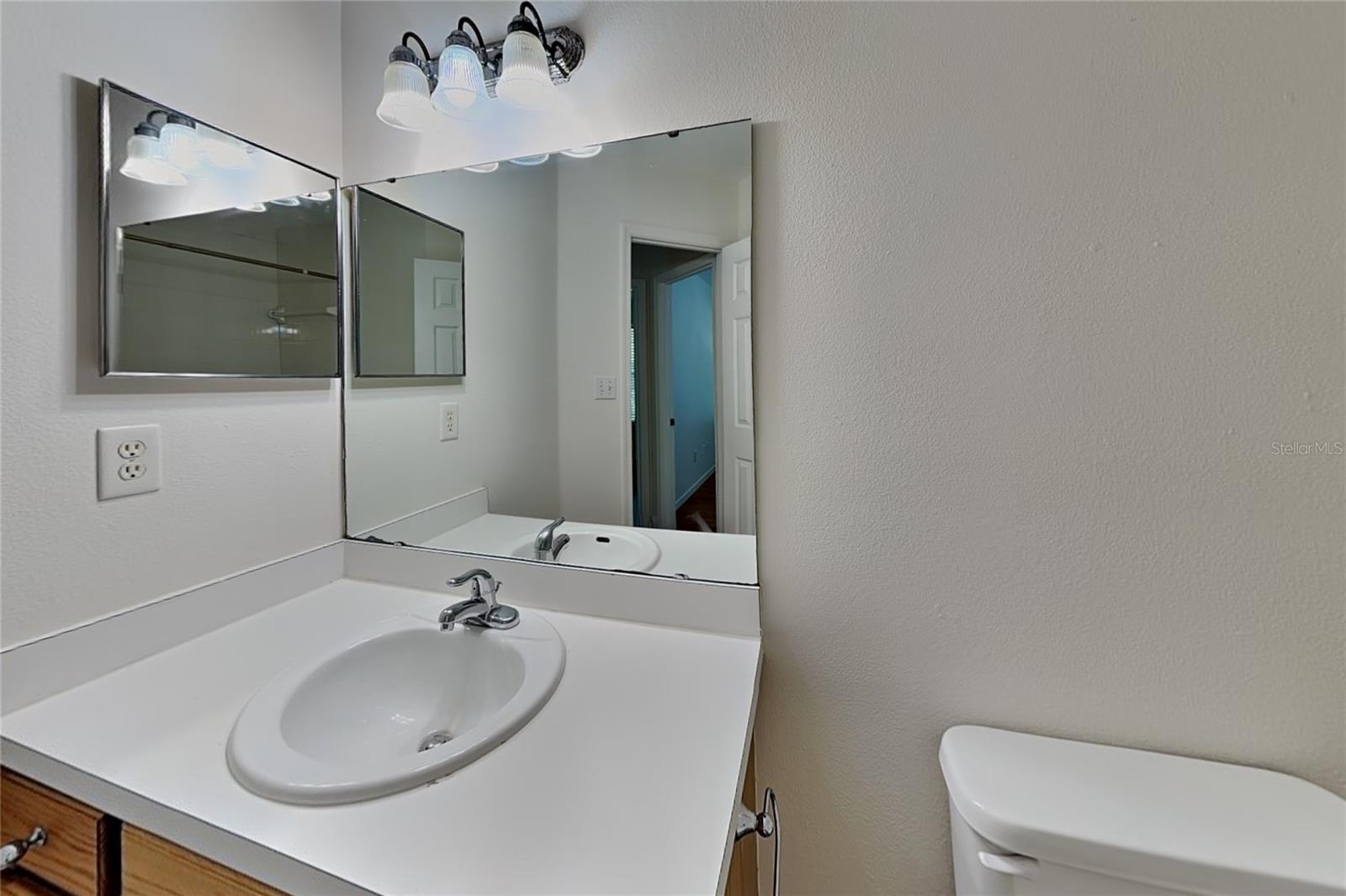 685 Scarlet Oak Cir #109 Property Photo 16