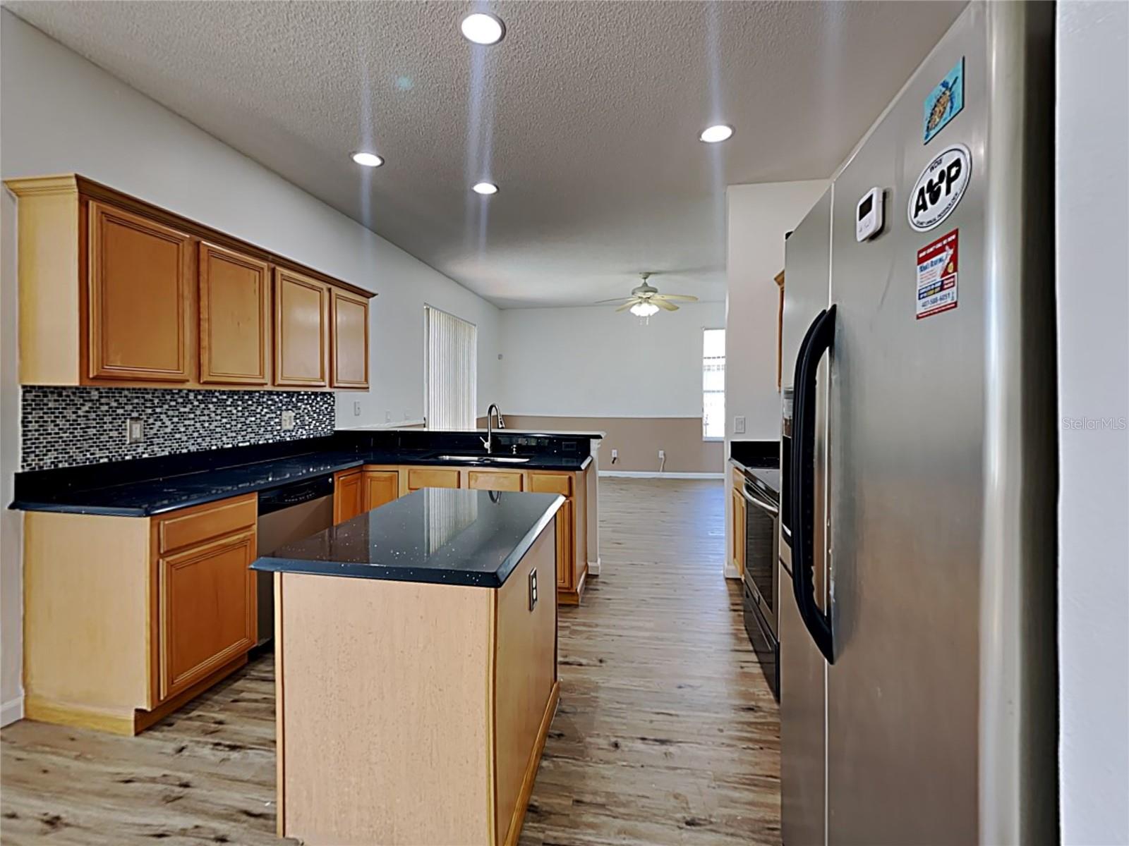 728 Hardwood Cir Property Photo 5