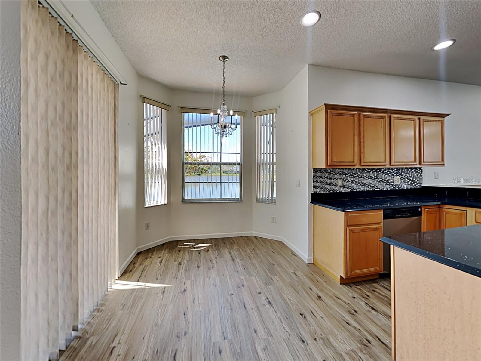 728 Hardwood Cir Property Photo 7