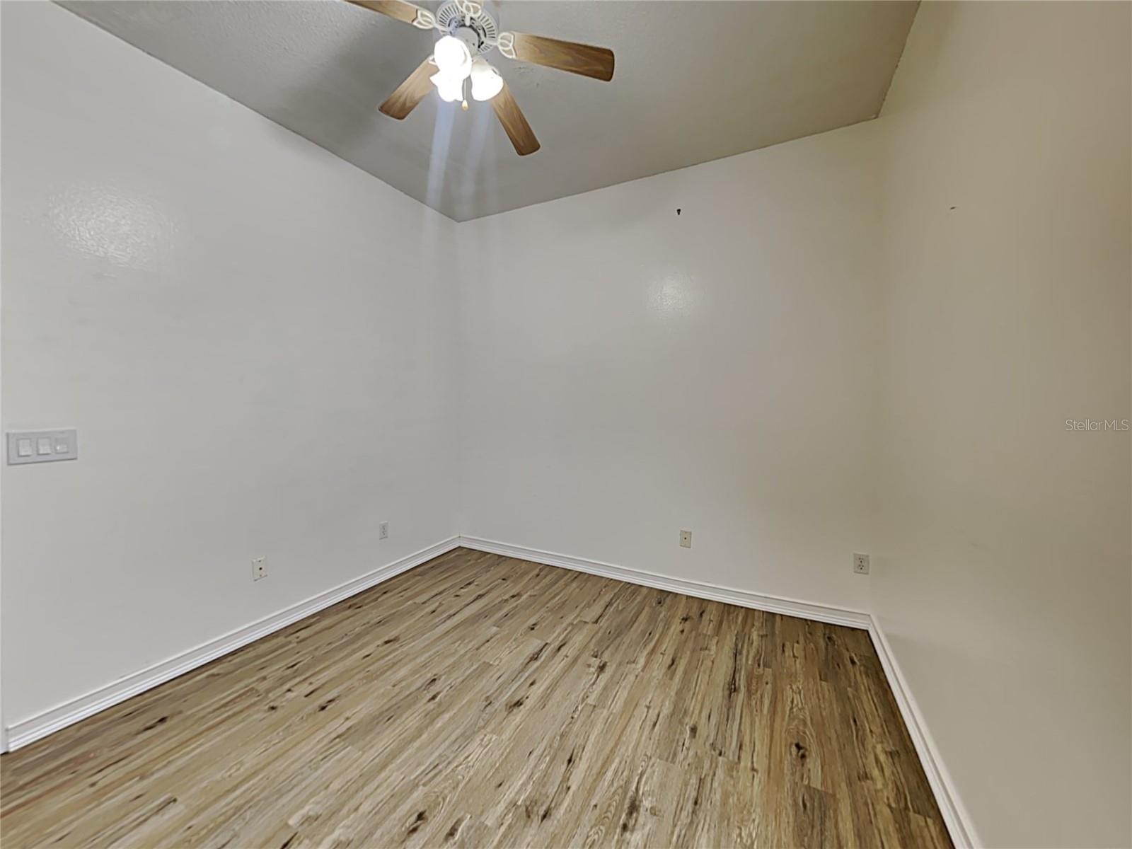 728 Hardwood Cir Property Photo 13