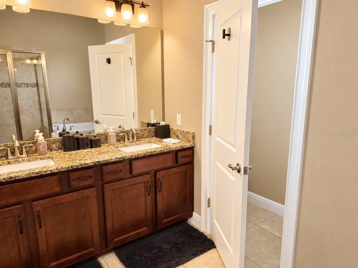 7747 Green Mountain Way Property Photo 17