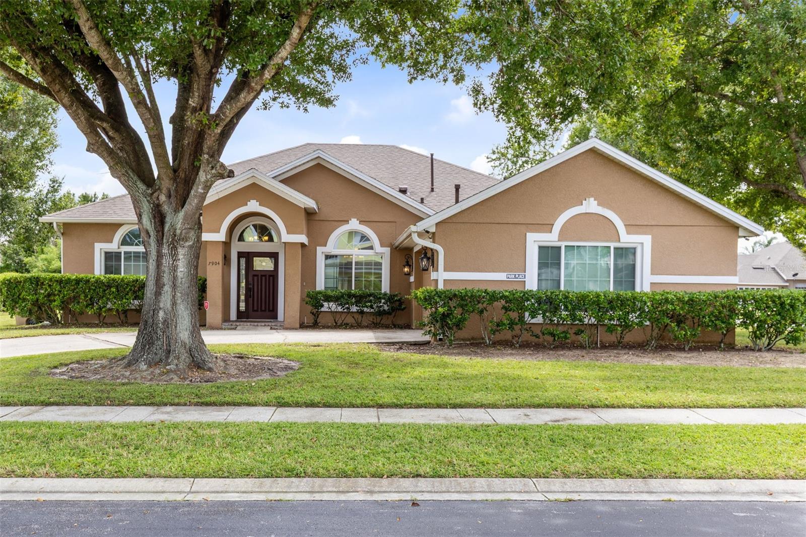 7904 Plum Blossom Ct Property Photo 2