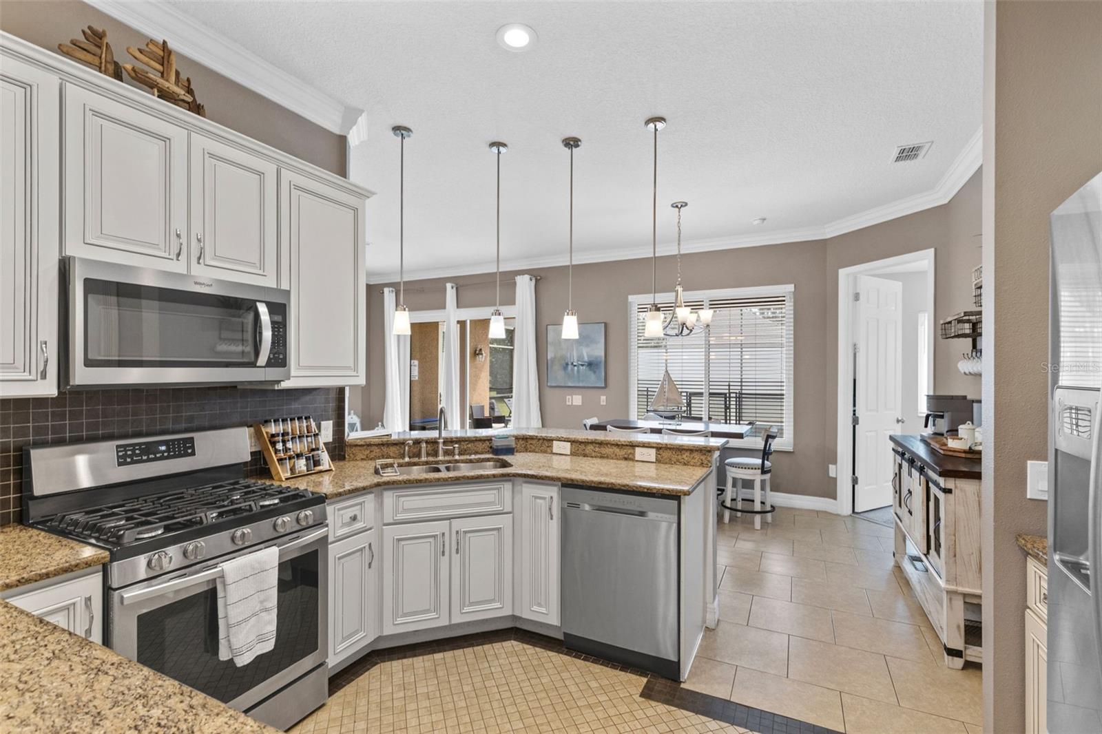7904 Plum Blossom Ct Property Photo 39