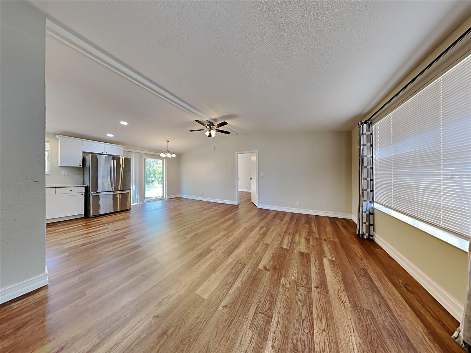 13426 Tyringham St Property Photo 4