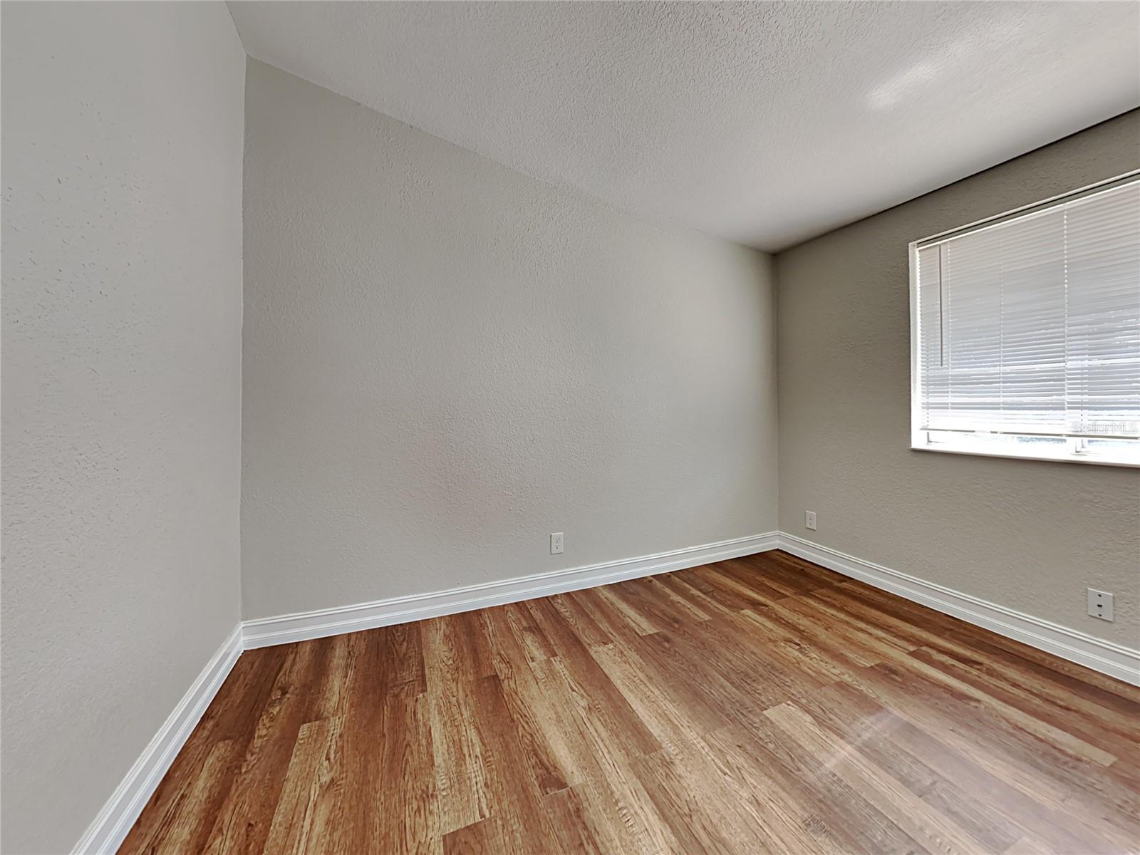 13426 Tyringham St Property Photo 15