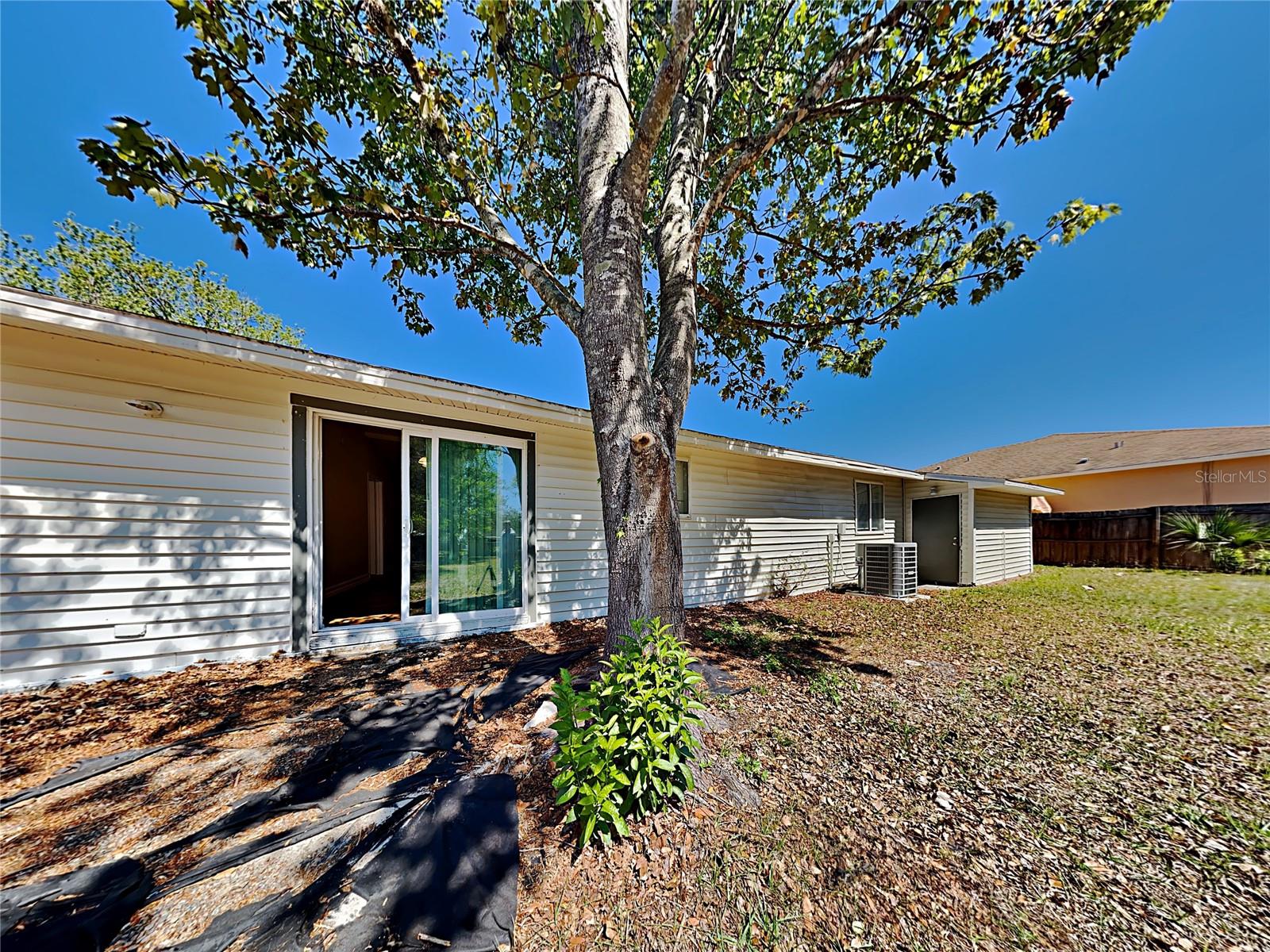 13426 Tyringham St Property Photo 17