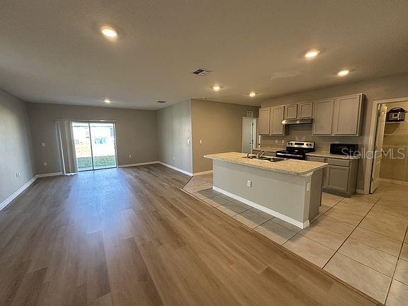 1448 Berry Ln Property Photo 2