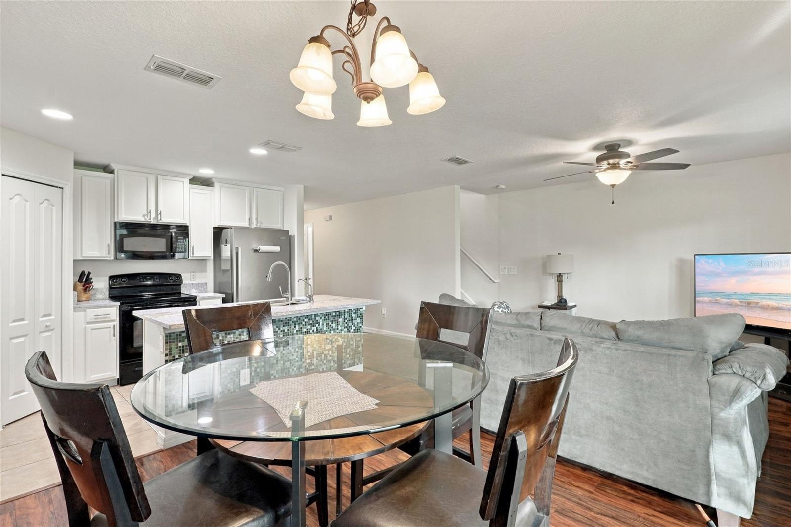 6431 Windsor Lakes Cir Property Photo 7