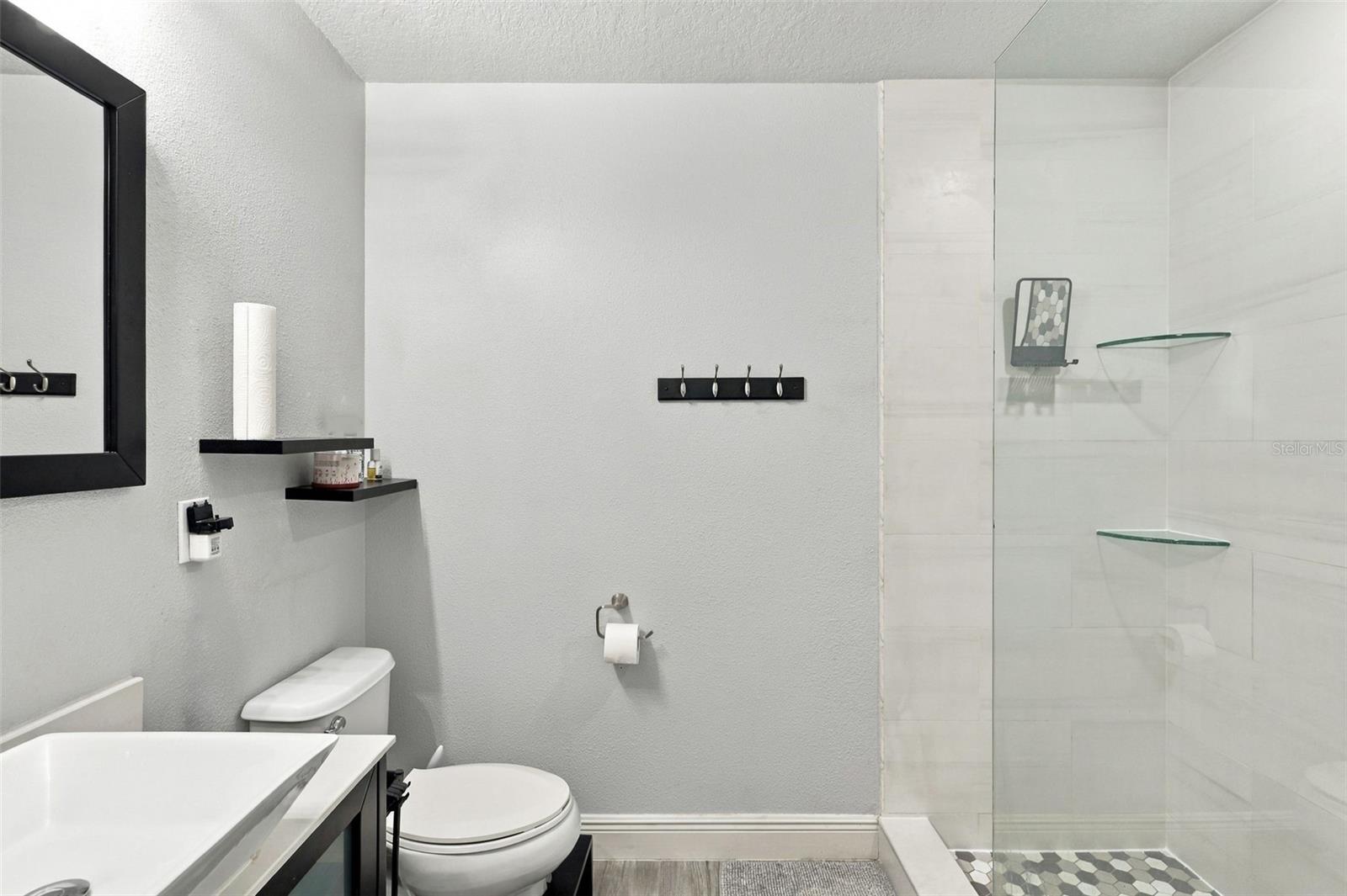 6431 Windsor Lakes Cir Property Photo 23