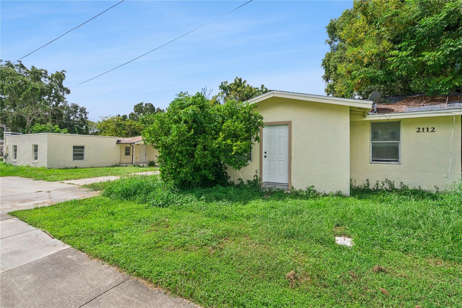 2112 Lee St Property Photo 1