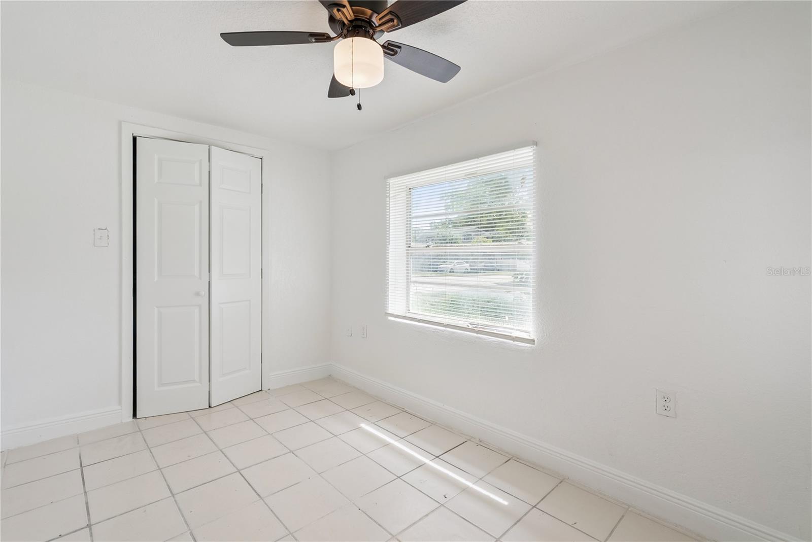 2112 Lee St Property Photo 23