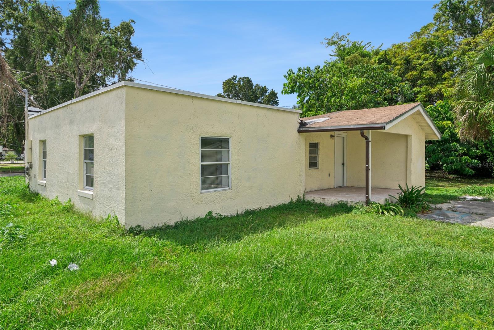2112 Lee St Property Photo 34