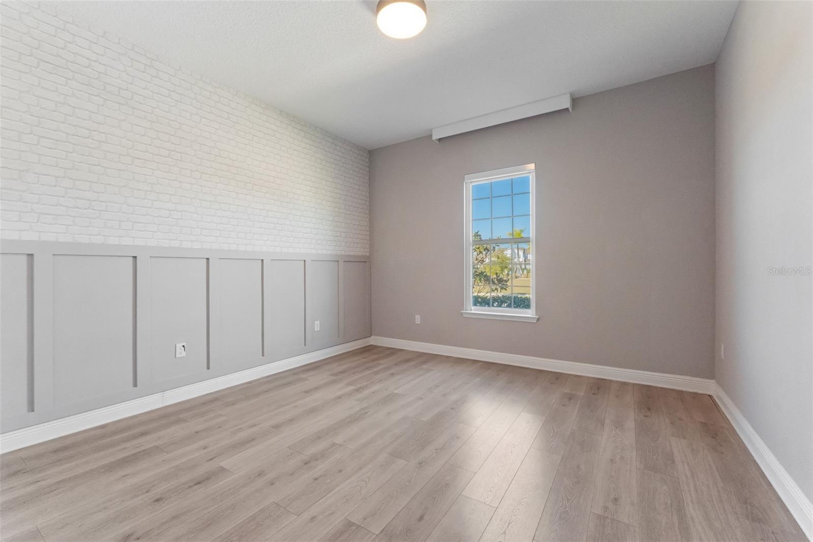 19058 Planetree St Property Photo 30