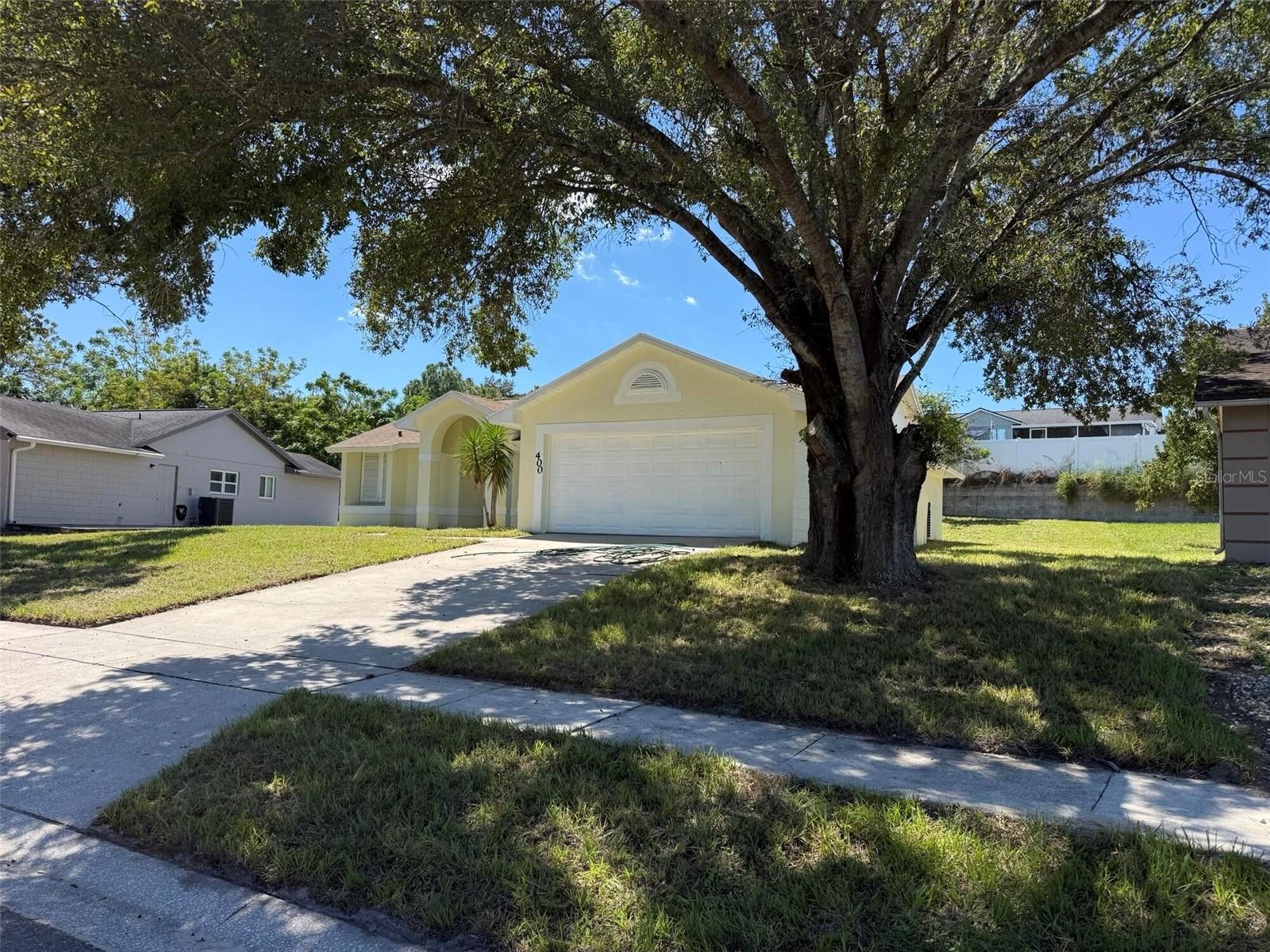 400 Ashbourne Dr Property Photo 1