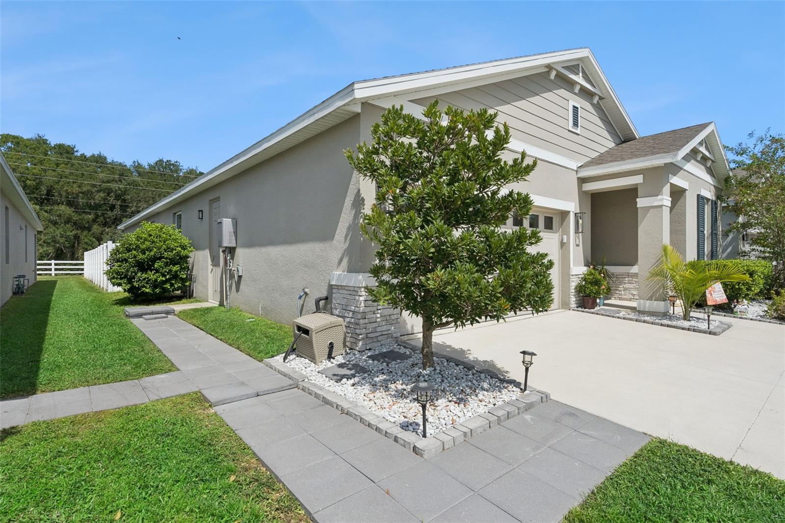 5204 Meadow Song Dr Property Photo 4