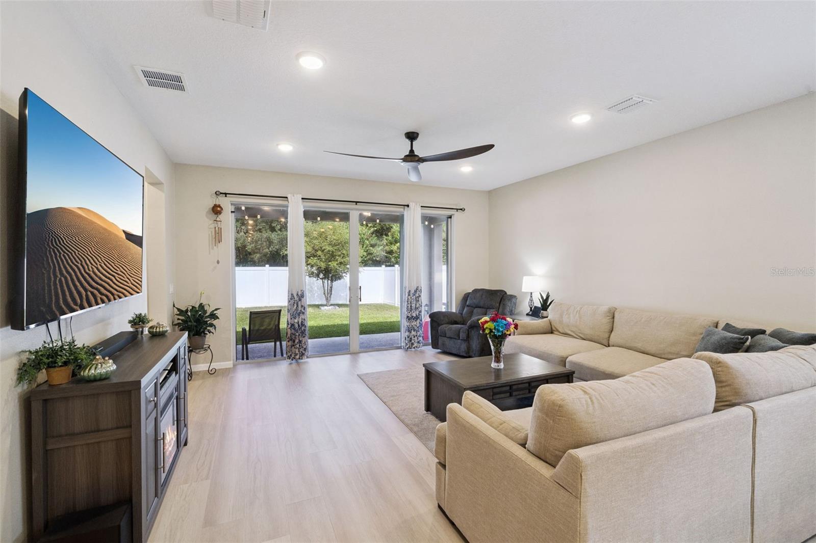 5204 Meadow Song Dr Property Photo 11