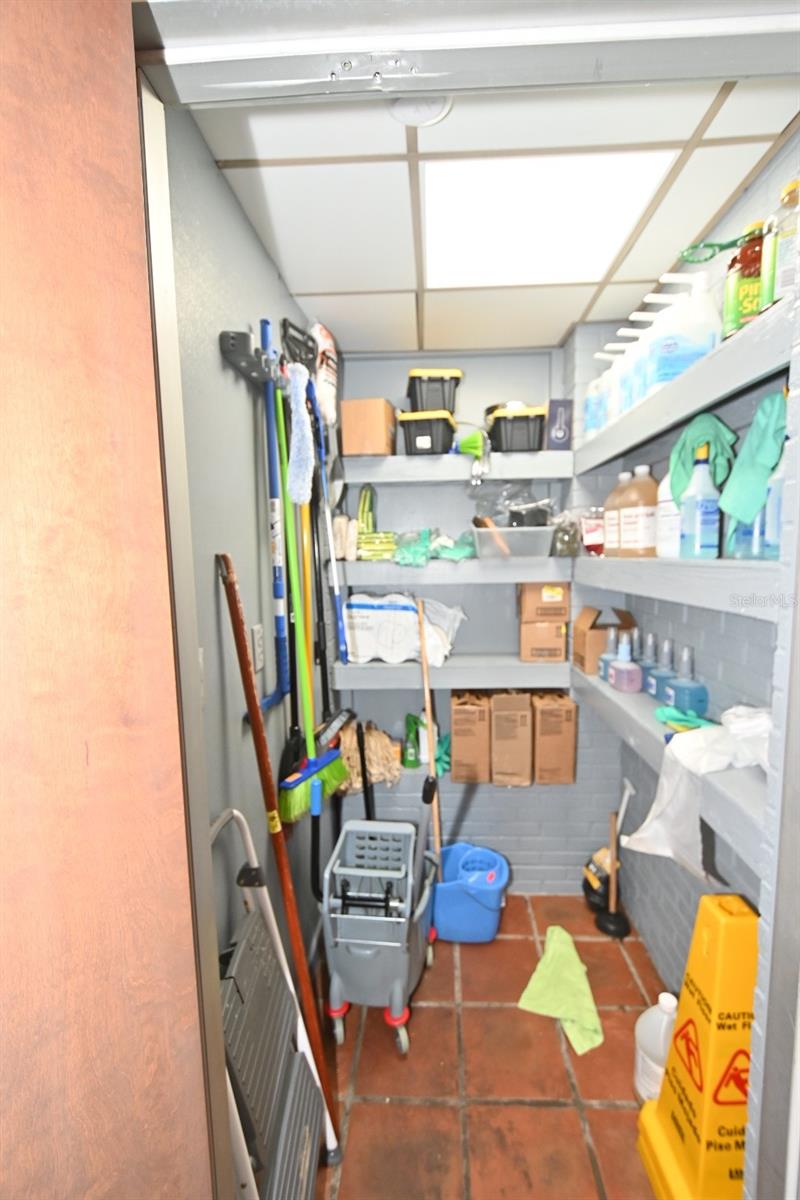 3200 Parkway Center Ct Property Photo 21
