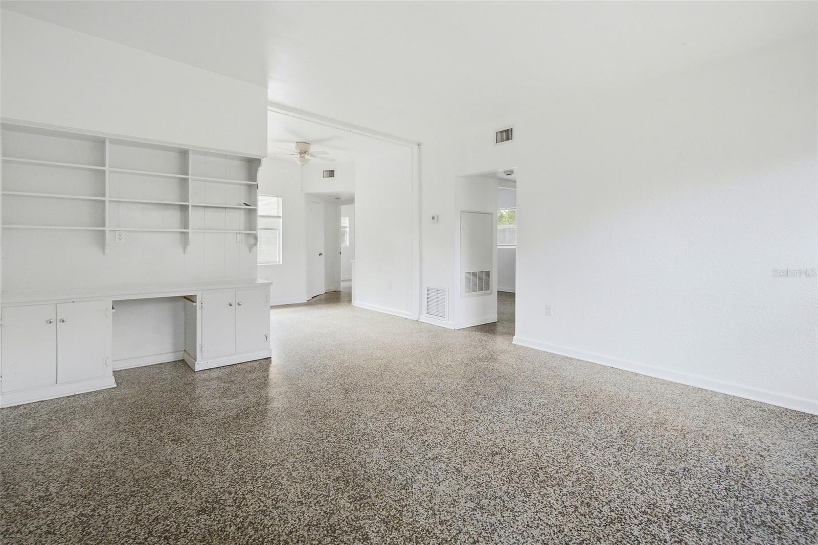 70 Griggs Ave #76 Property Photo 4