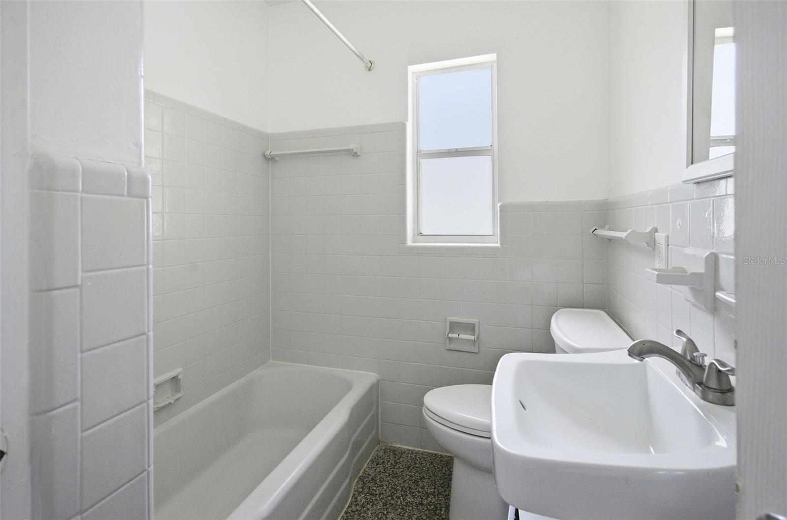 70 Griggs Ave #76 Property Photo 16