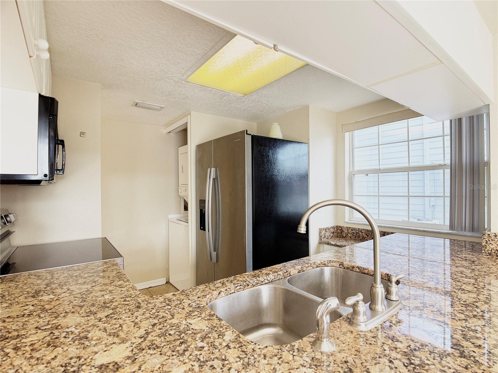 133 Mango Dr #unit B Property Photo 4