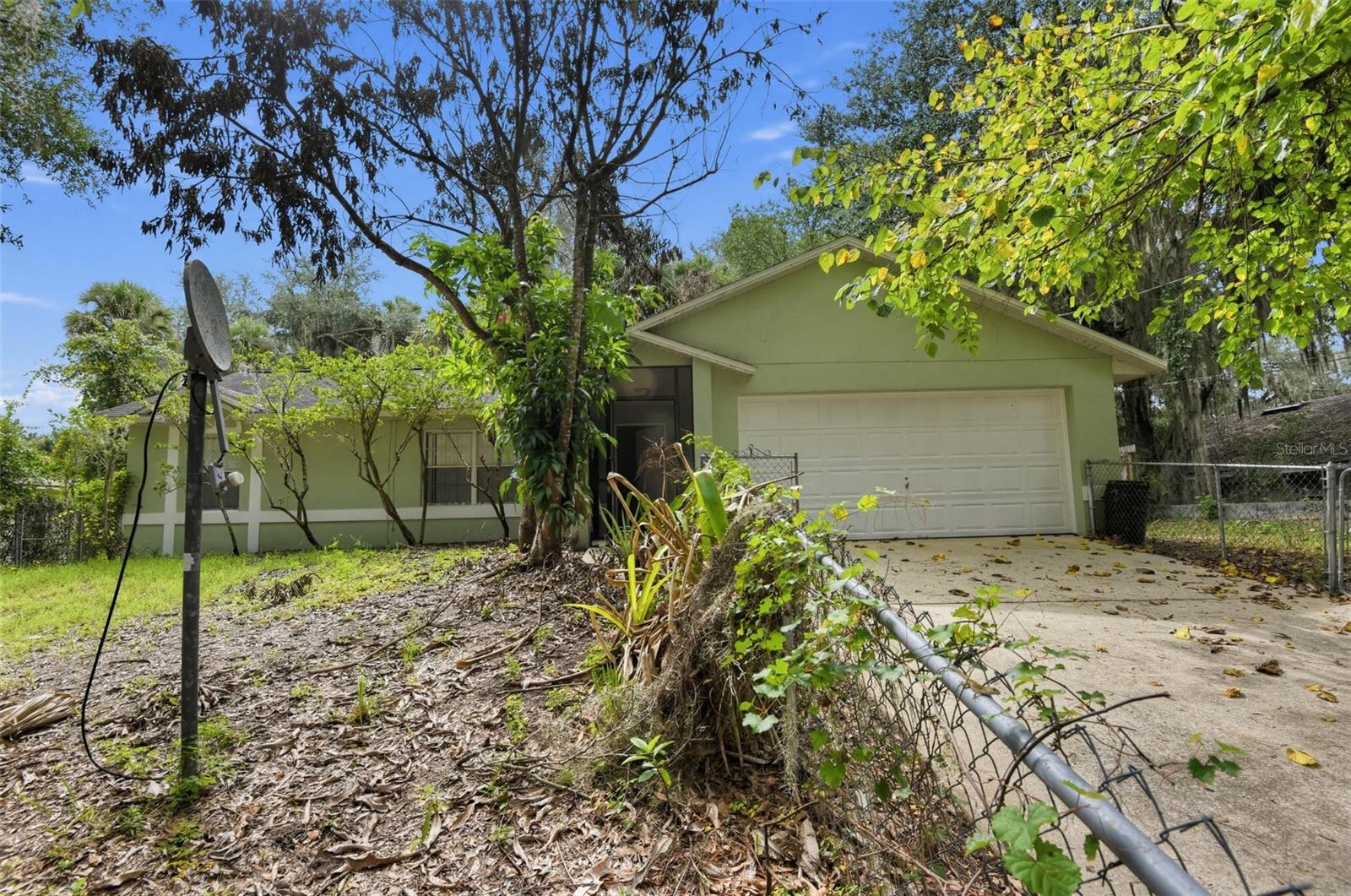 235 Toms Rd Property Photo 2